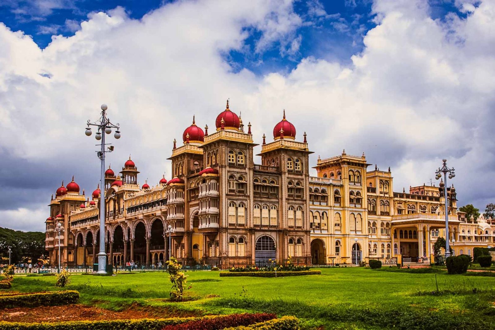 South India Tour Mysore, Ooty, Kodaikanal with Madurai 